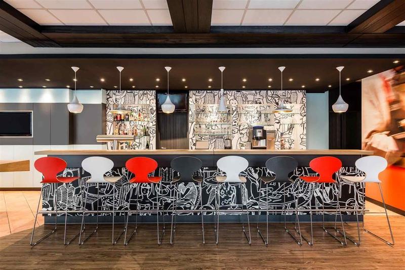 Hotel Novotel Parkstadt Schwabing Monachium