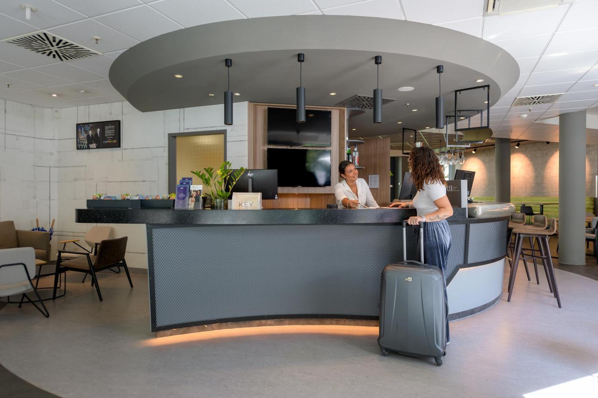 Hotel Novotel Parkstadt Schwabing 4*